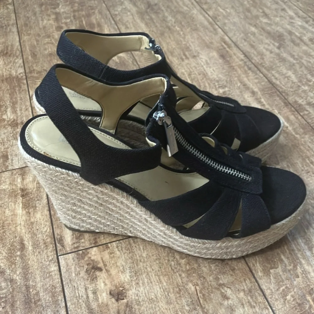 Michael Kors Berkley canvas wedge sandals Black Size:7.5 - Picture 2 of 7